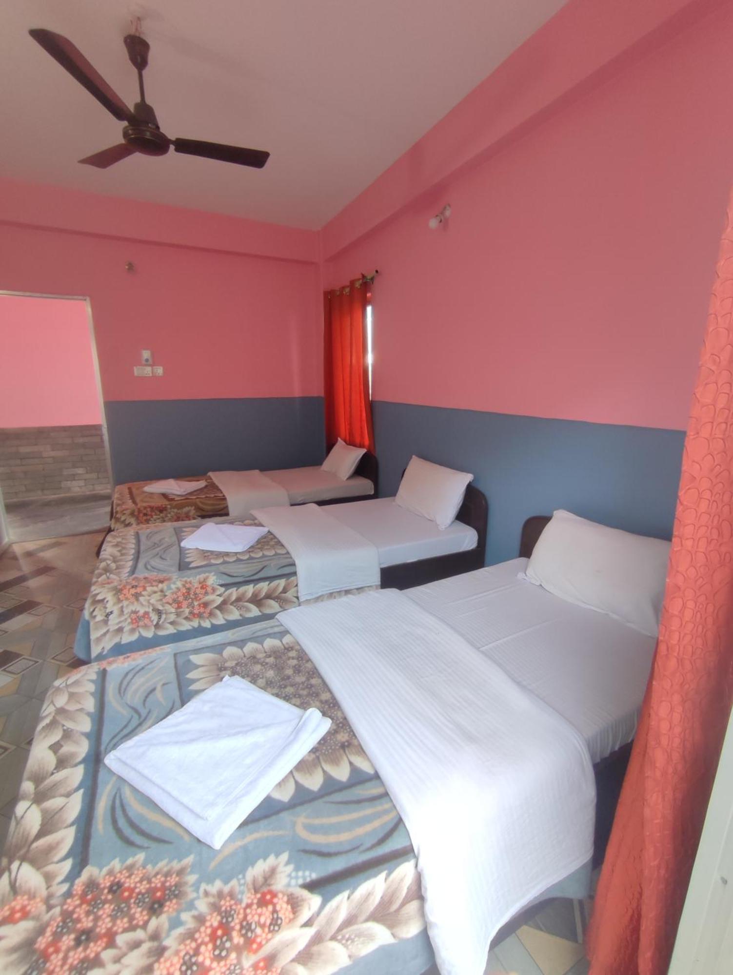 Krishna Inn Pokhara Exteriör bild