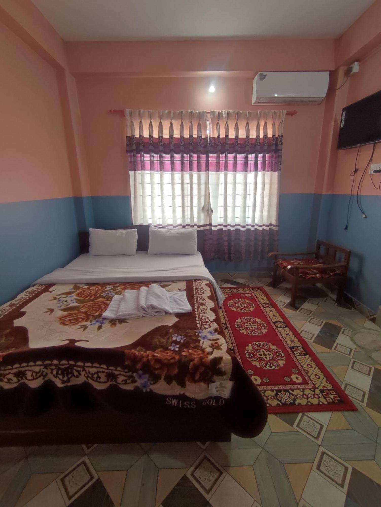 Krishna Inn Pokhara Exteriör bild