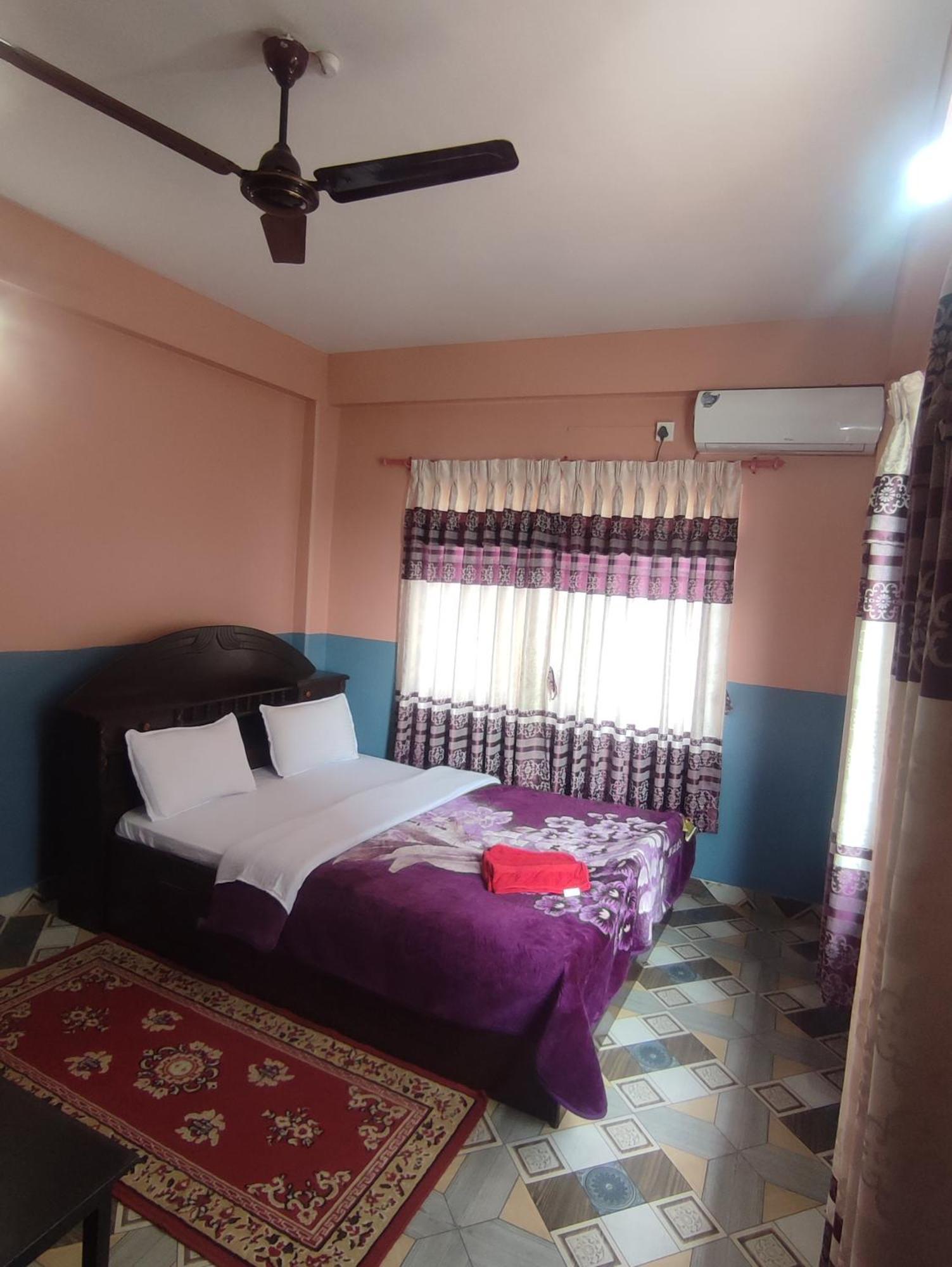Krishna Inn Pokhara Exteriör bild