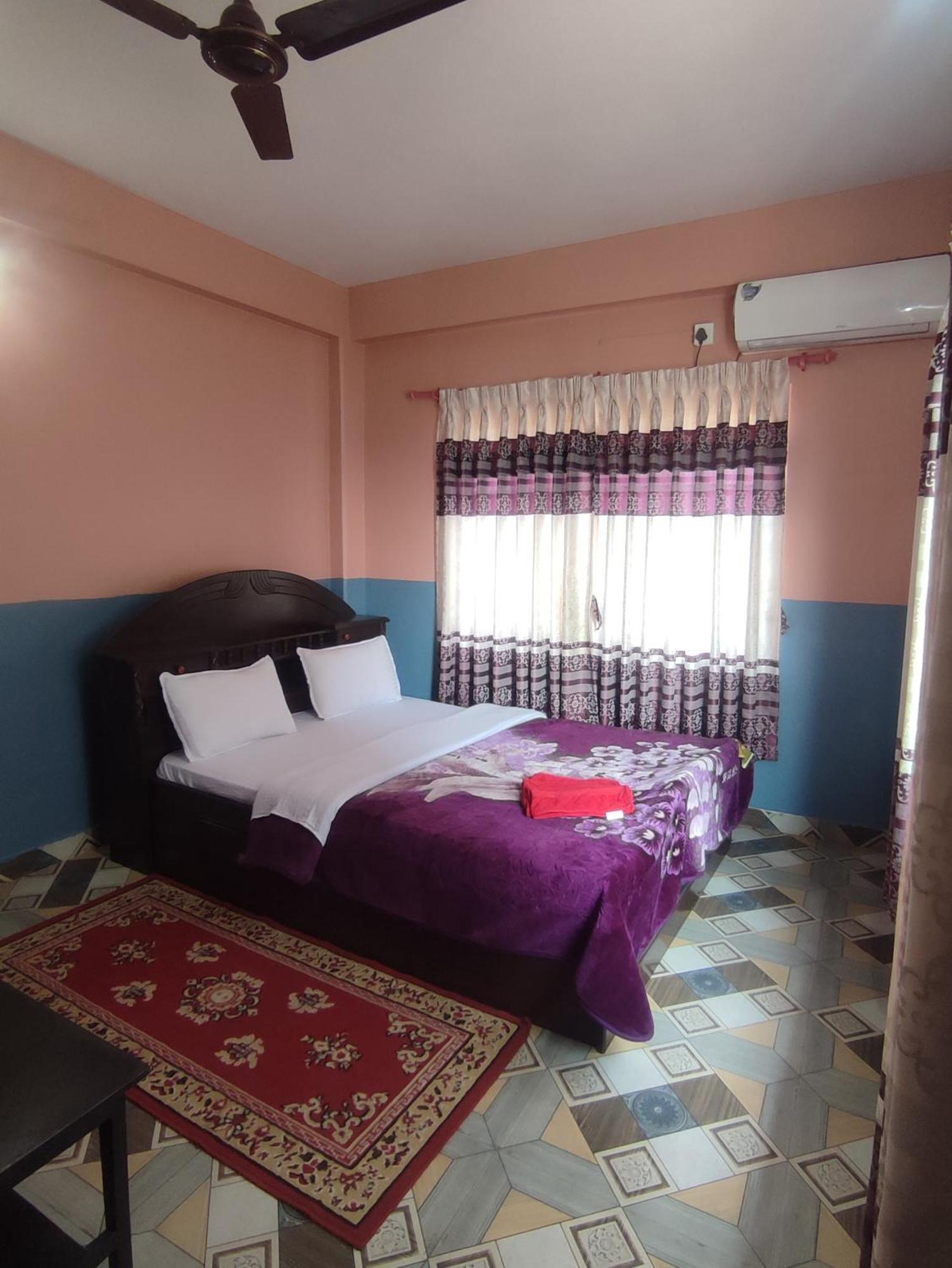 Krishna Inn Pokhara Exteriör bild