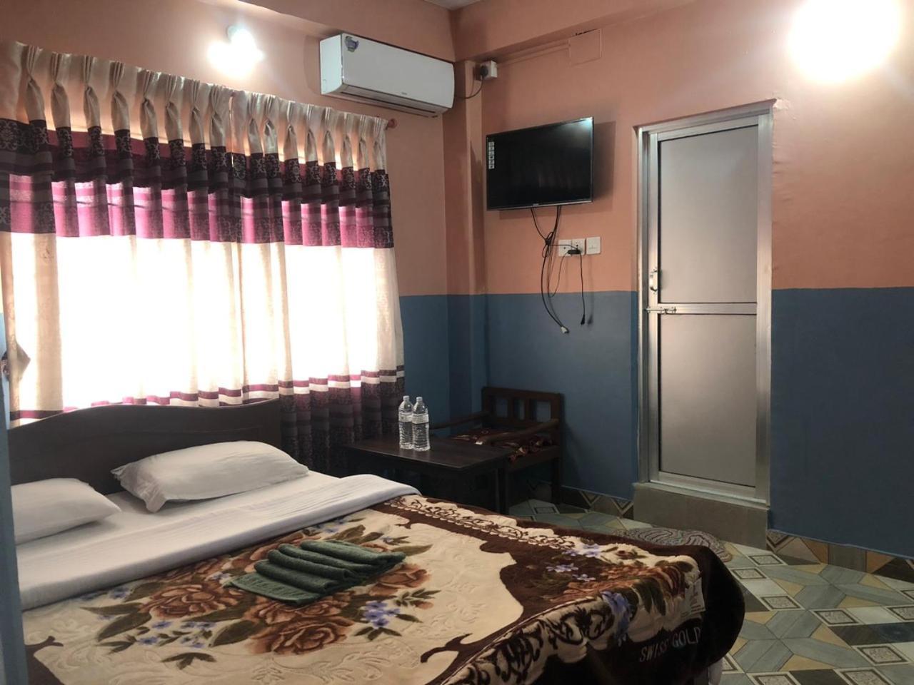 Krishna Inn Pokhara Exteriör bild