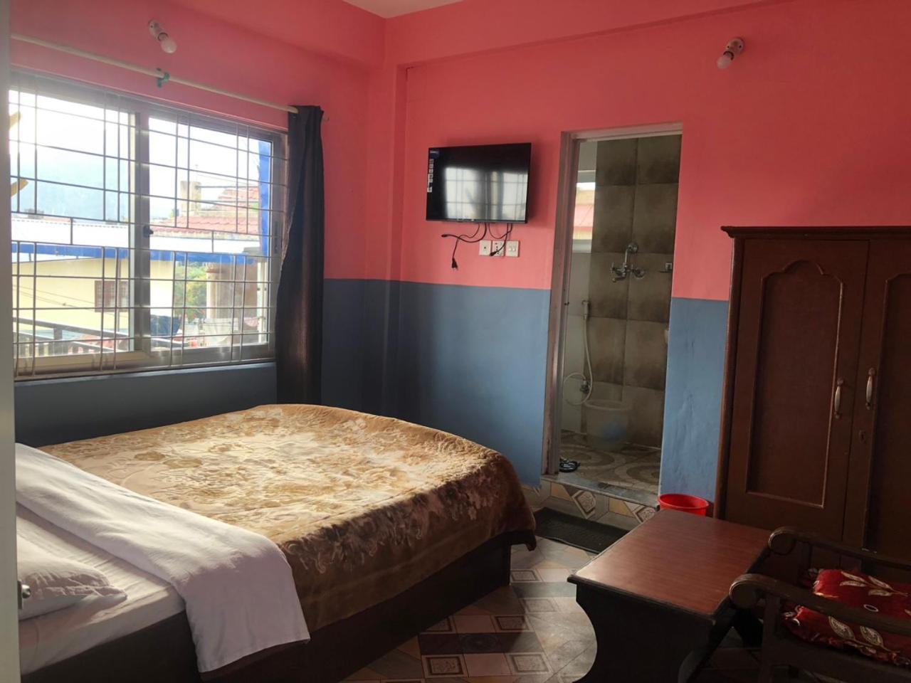 Krishna Inn Pokhara Exteriör bild