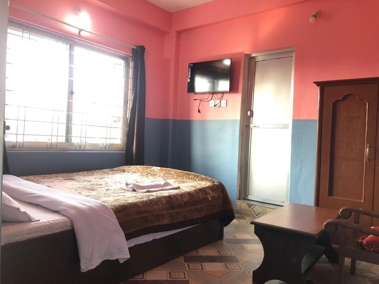 Krishna Inn Pokhara Exteriör bild