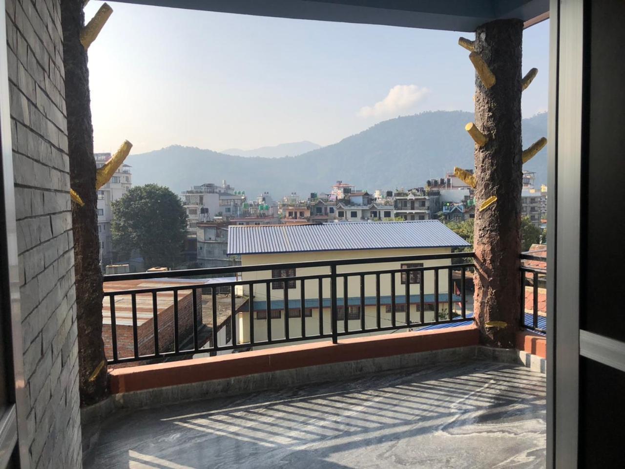Krishna Inn Pokhara Exteriör bild