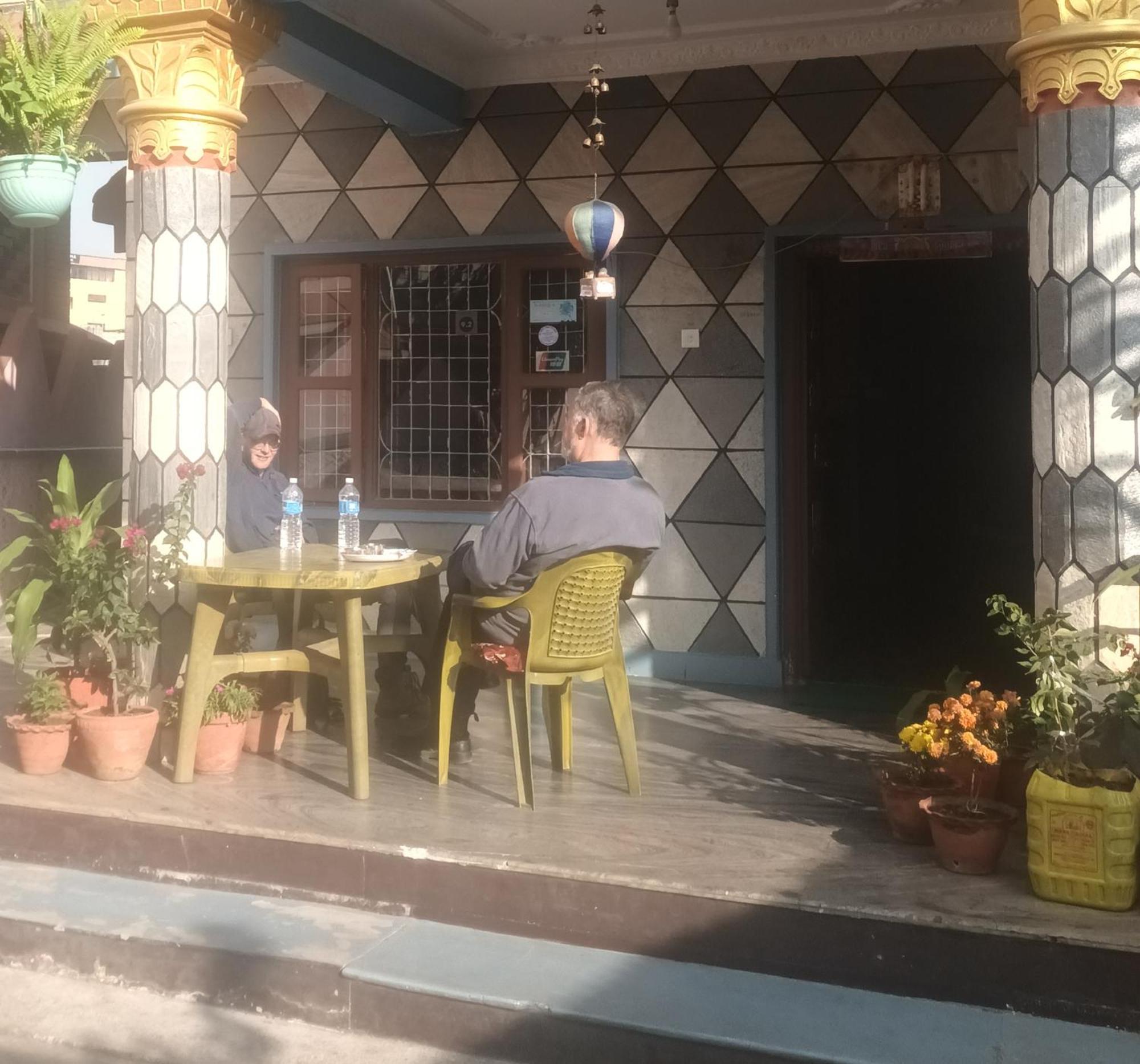 Krishna Inn Pokhara Exteriör bild